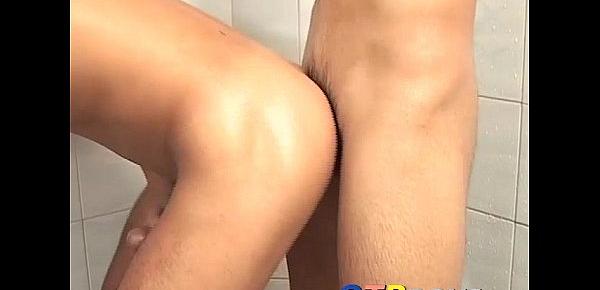  Cute twinks Alfonso and Cesar stuff each other in a shower